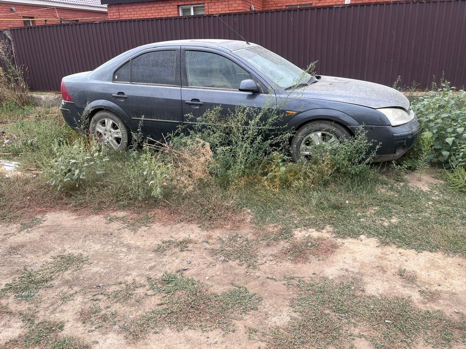 Срорчно продам автомобиль Ford Mondeo 3
