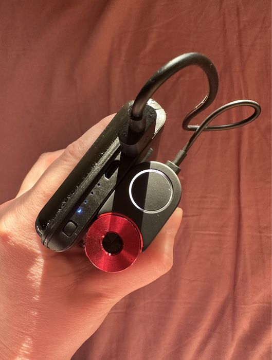 Portofel carduri RFID cu baterie externă