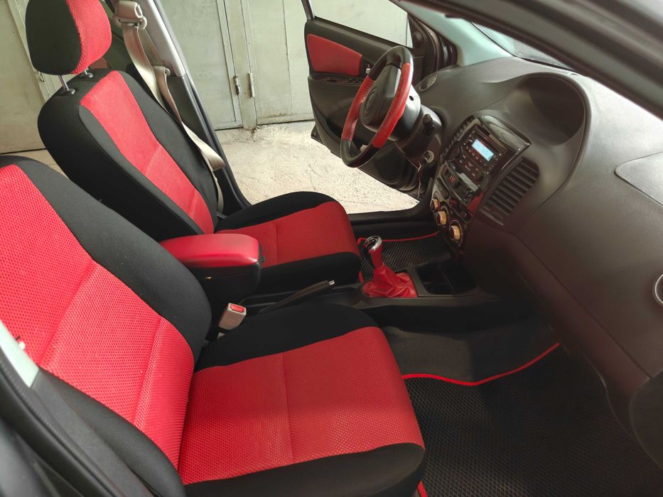 Продам GEELY MK CROSS 2013г.