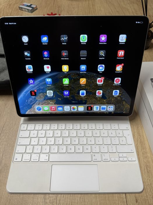 iPad Pro 12.9” (a 6-a generație) 512GB Wi-Fi+Cellular+Magic Keyboard