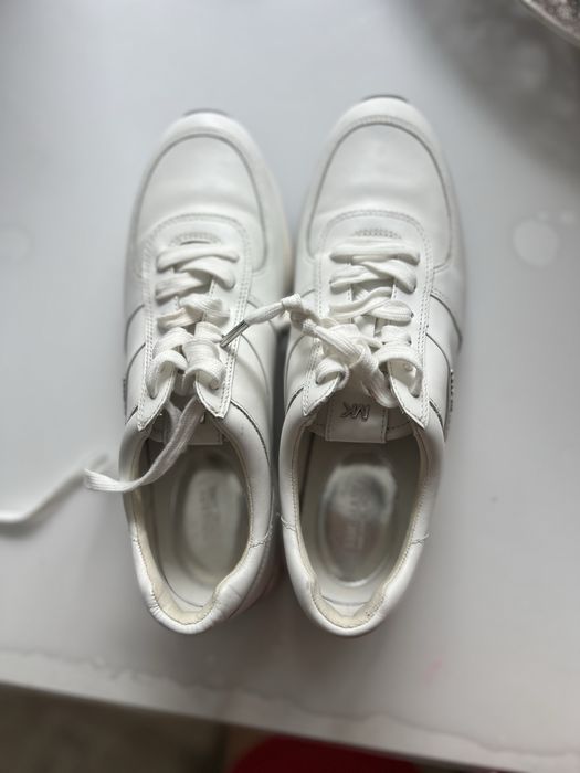 Маратонки- естествена кожа