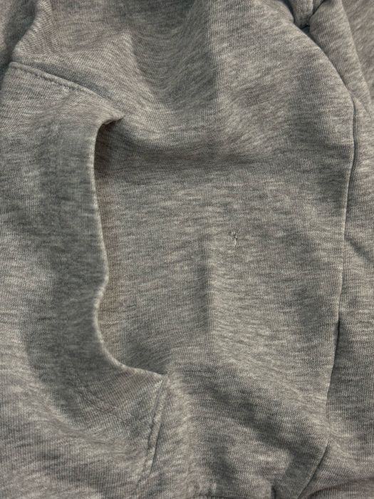 сив суичър с качулка