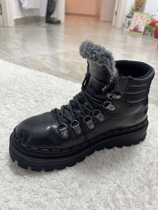 Ghete Skechers imblanite- marimea 36