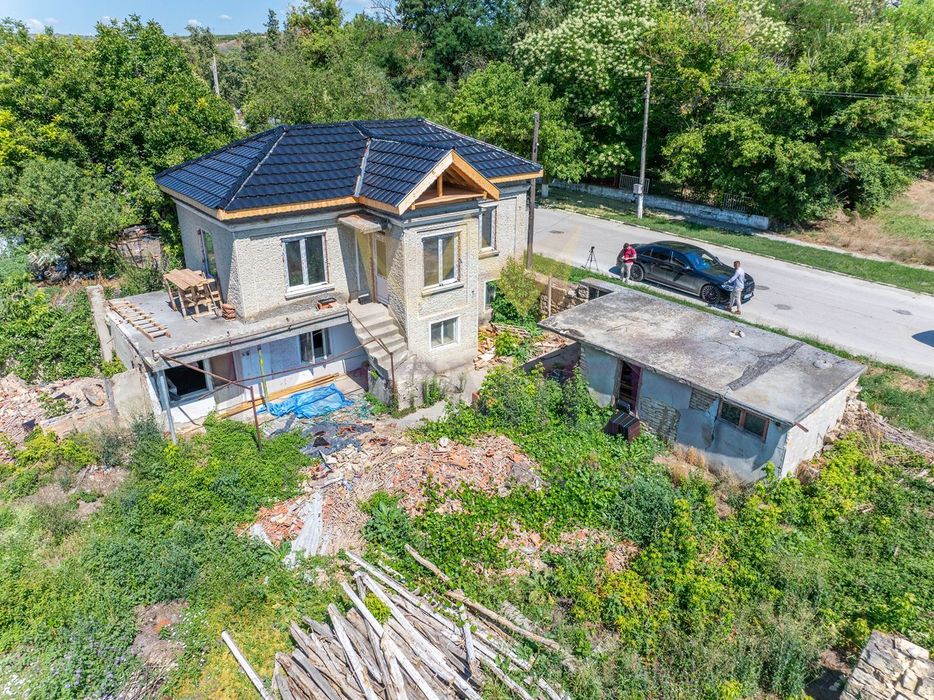 Къща в Варна, област-с.Златина площ 120 цена 64990