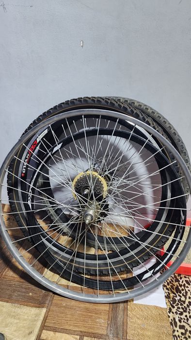 Продаются вело калёса.