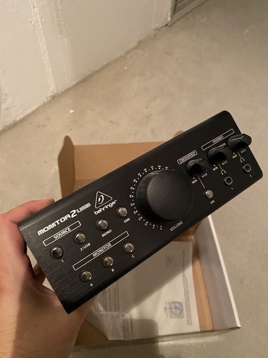 Behringer monitor 2 usb controller boxe ai casti