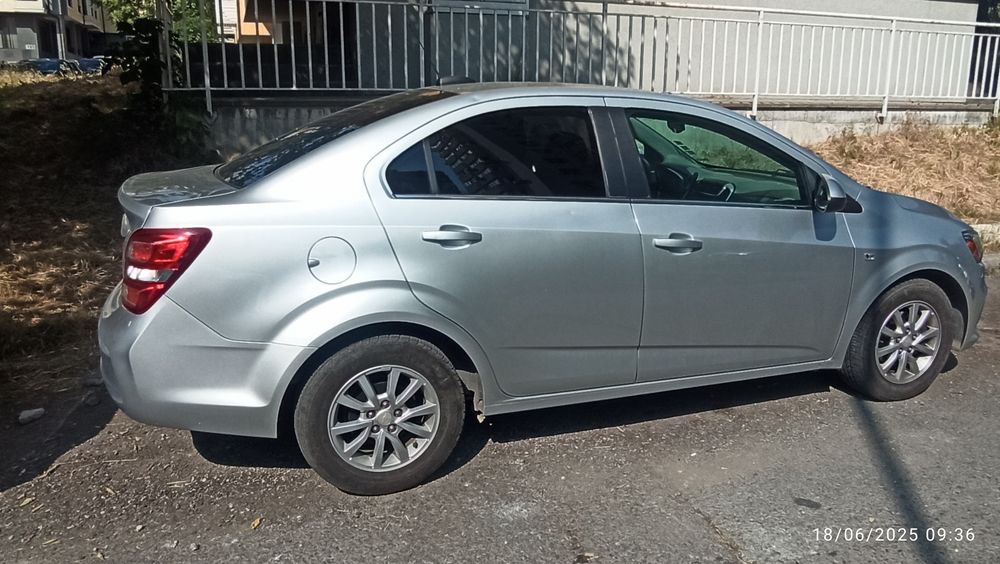 Шевролет Соник 1,8 бензин