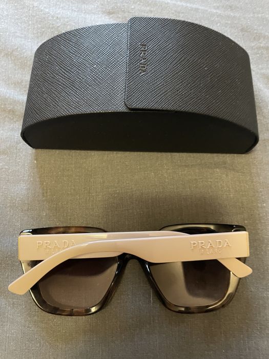 Очила Prada