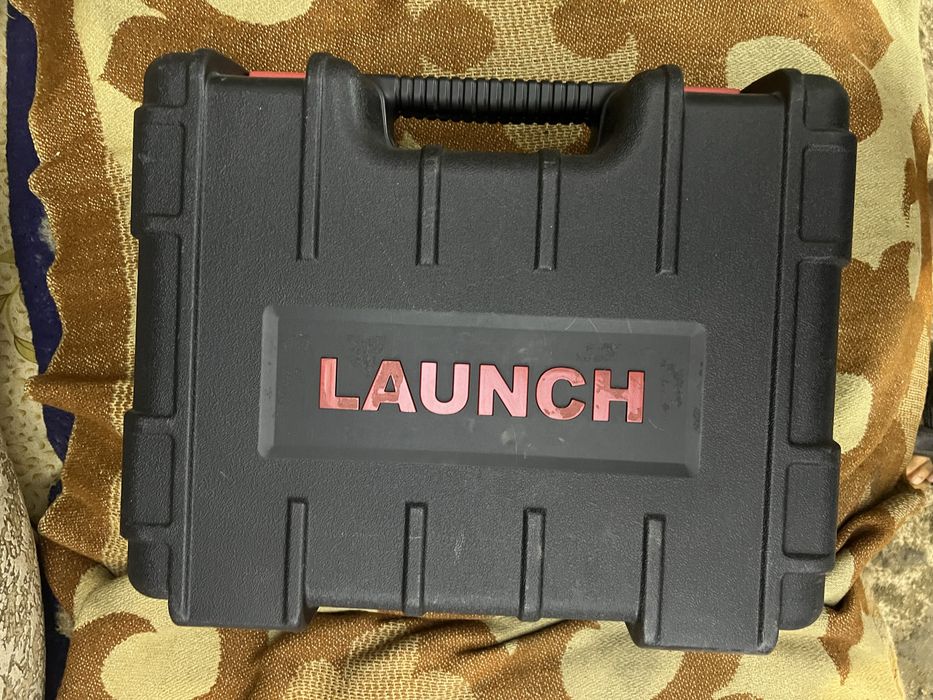 Продам автосканер launch