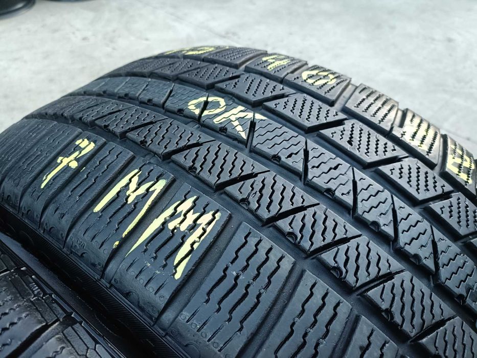 Doua anvelope iarna 275 40 22 continental crosscontact winter 7 mm