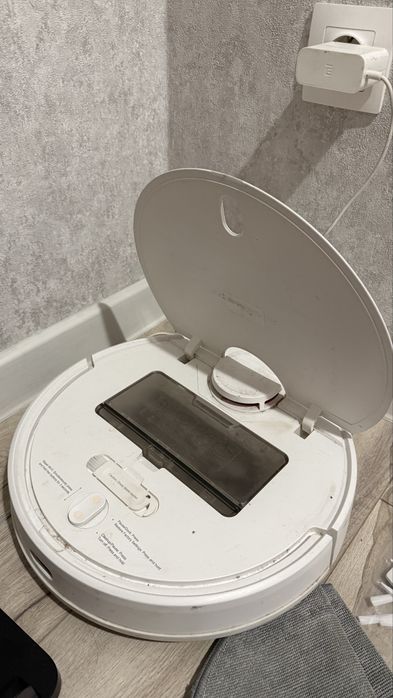 робот пылесос Xiaomi Mi Robot Vacuum-Mop P