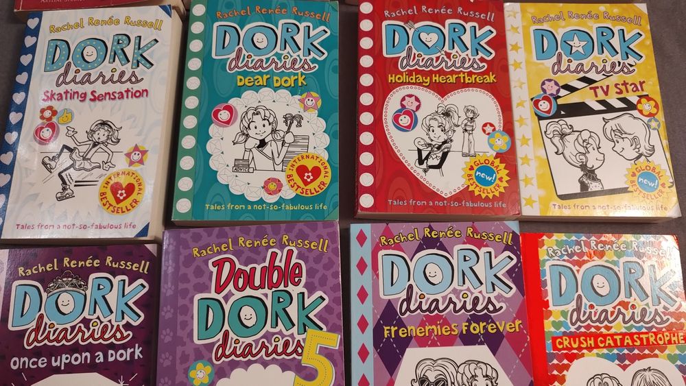 Дневниците на Загубенячката / Dork diaries 1-14