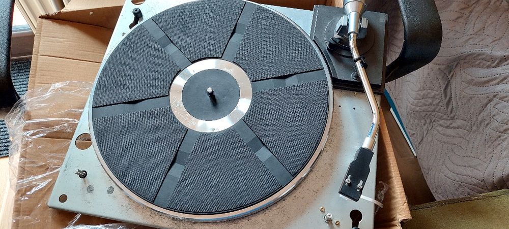 Combina/centru muzical SHARP SG-330HQ