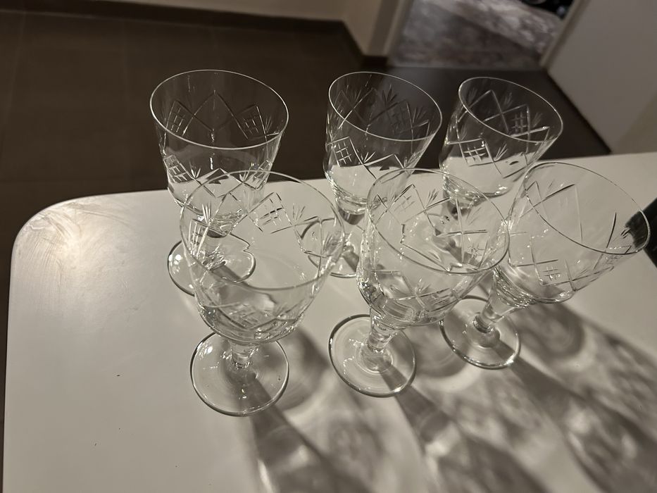 Кристален сервиз чаши за вино