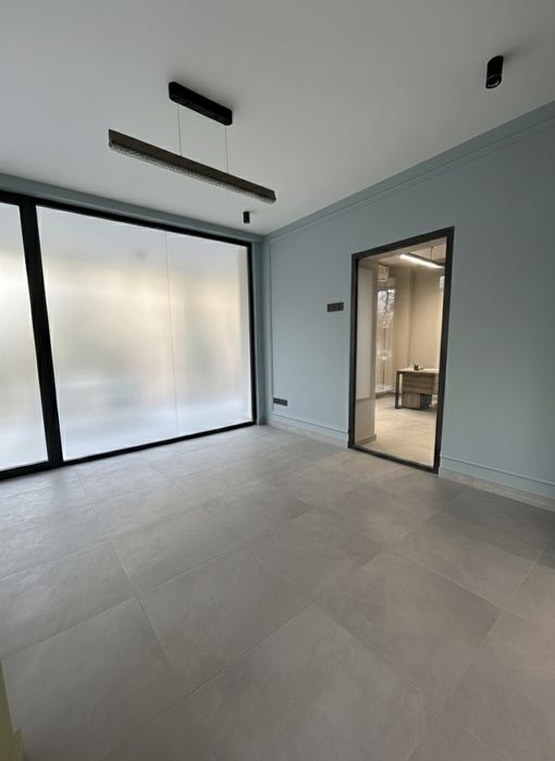 Аренда на первом этаже первая линия