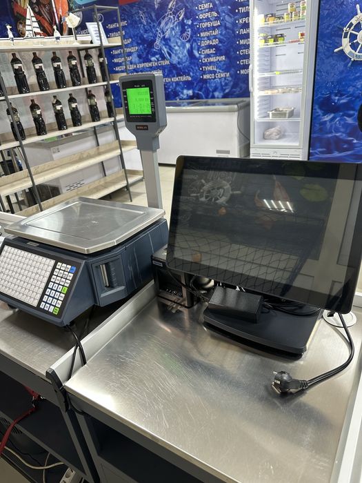 Продаю стол прилавоки весы