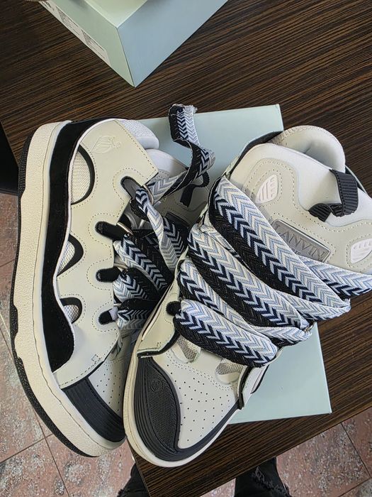 Vând Lanvin curb New 43