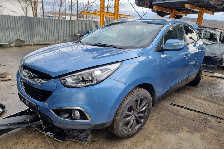 scaune fata spate bancheta scaune interior piele plafoniera spira volan timonerie kit pornire ambreaj volanta  Hyundai IX35 motor 2.0crdi D4HA dezmembrez