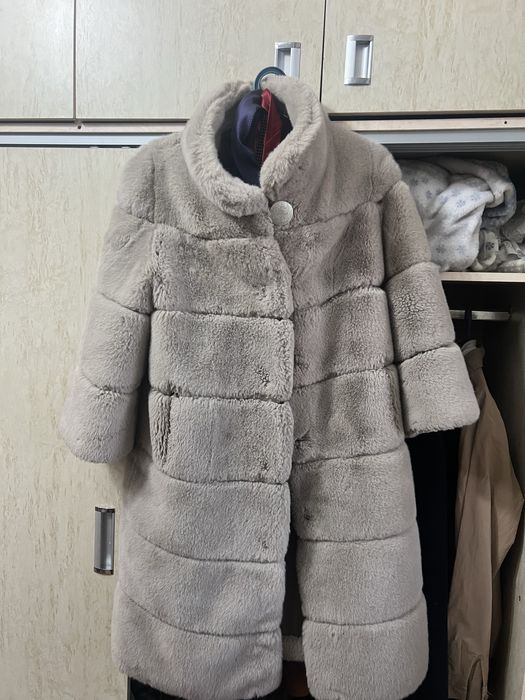 Пальто куртка продается по 10.000