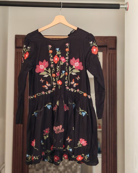 Rochie Flori Brodate Zara - XS
