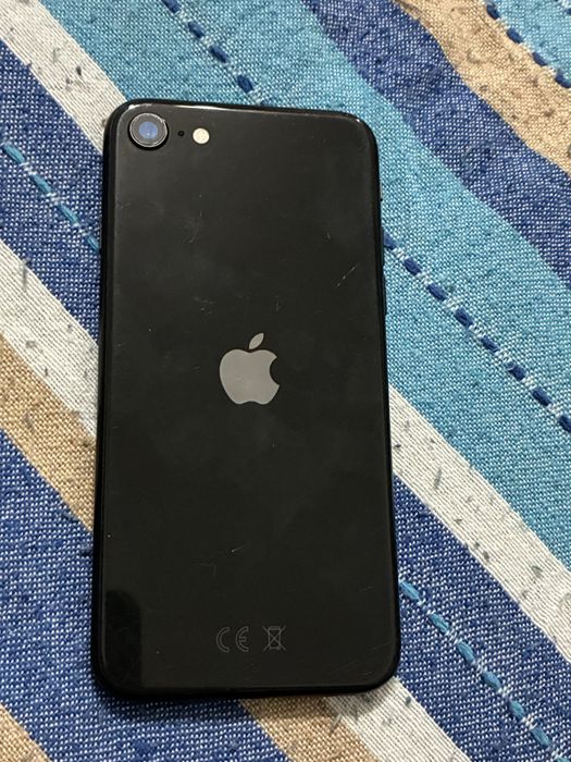 iPhone SE (128GB)