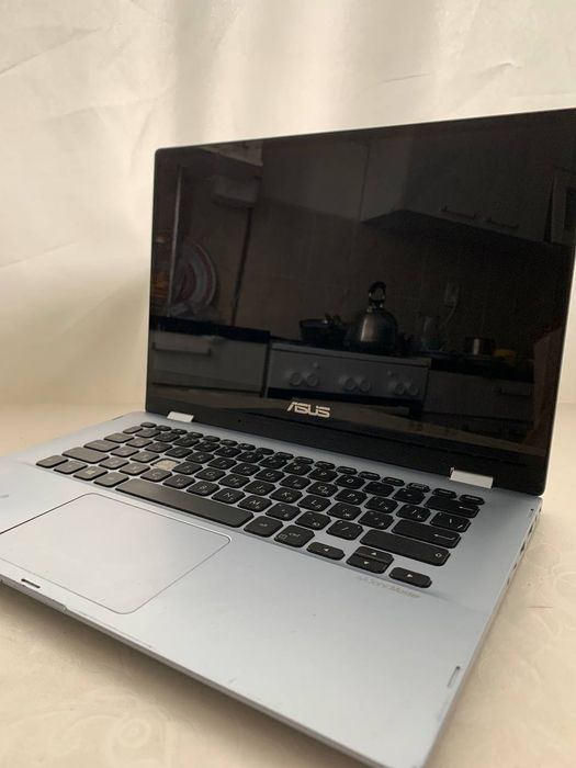 Ноутбук Asus сенсор