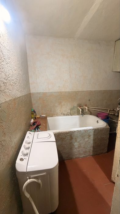 Продам 2 ком в общежитии