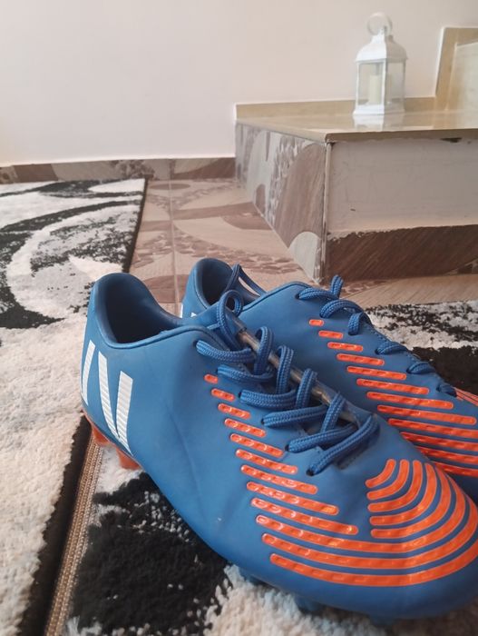 Vând ghete de fotbal pentru iarba mărimea 37!!!