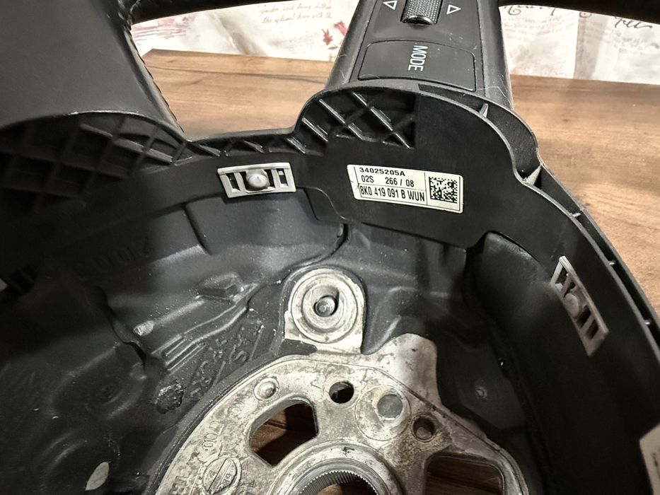 Продам руль Audi a4b8