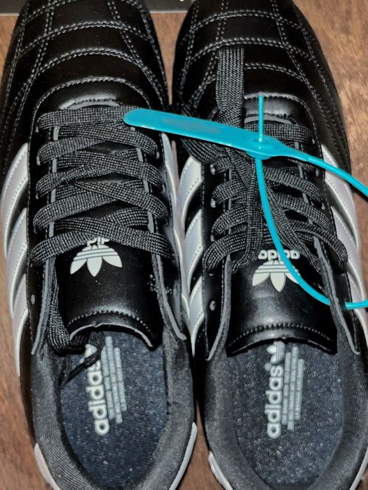 Кроссовки adidas 42 размера