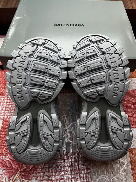 Balenciaga track “Gray”