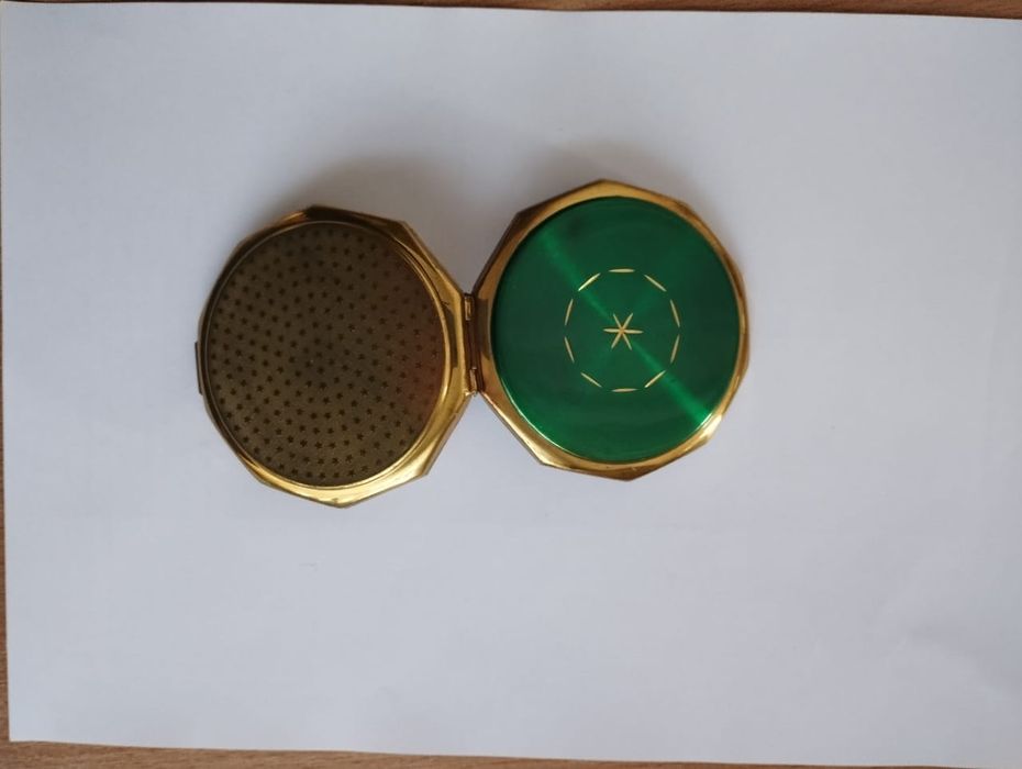 Пудриница винтаж