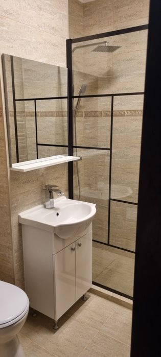 Inchiriem studio modern utilat si mobilat