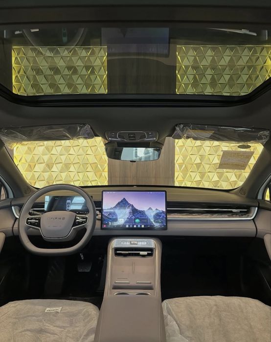 Roewe M7 Full 2000км