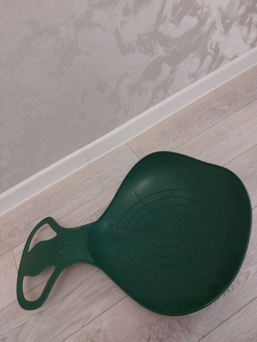 Продаю ледянку зелёного цвета