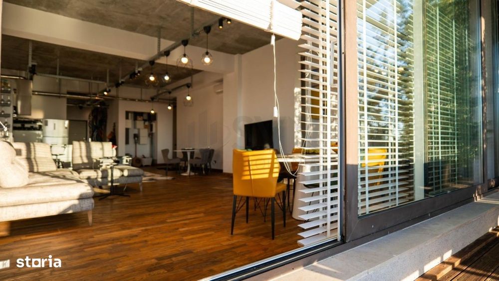 Penthouse spectaculos cu vedere directa la padure terasa 186 mp Pipera