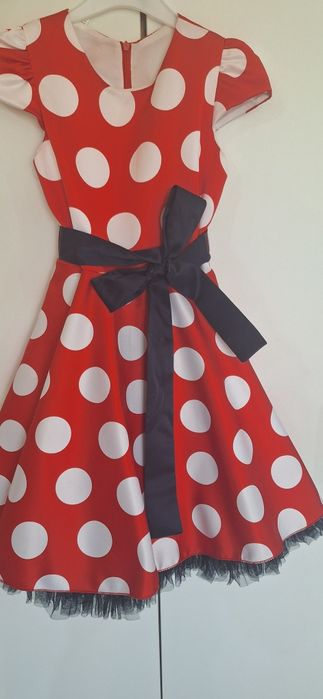 Продам платье для девочки.