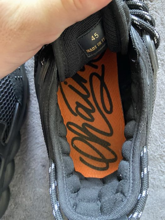 Versace chain reaction