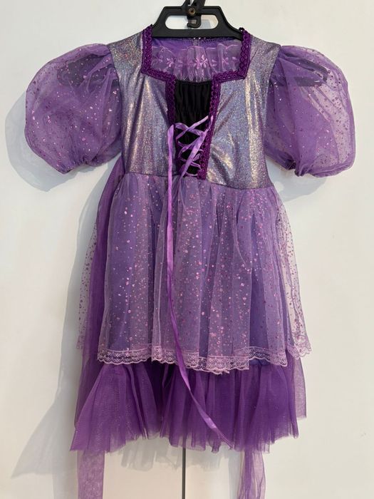 Платья разные по 5000т