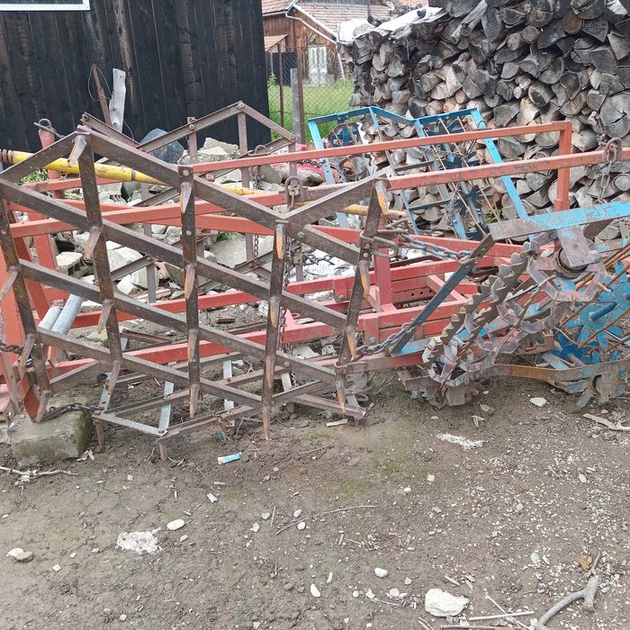 Vand grapa cu tavalugi tel.0746087783
