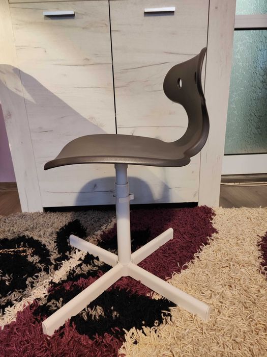 Детски стол за бюро