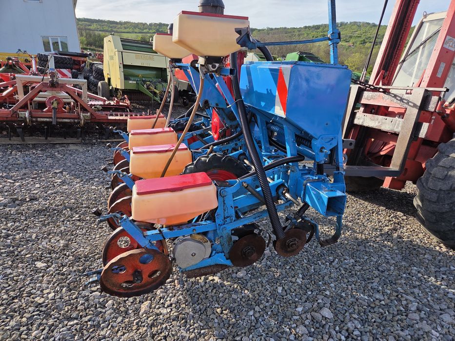 Semanatoare Porumb Monosem PNU 4  Sire