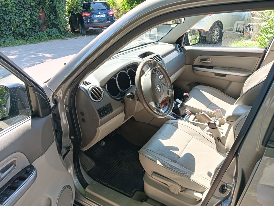 Vând Suzuki grand Vitara