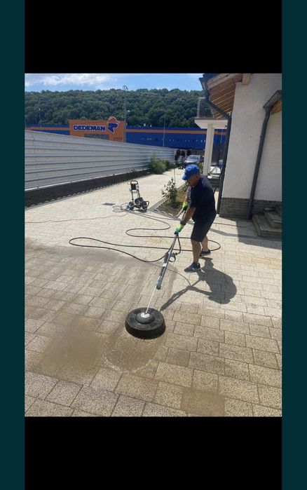 Vand domeniu + site servicii de spalat panouri fotovoltaaice solare pe