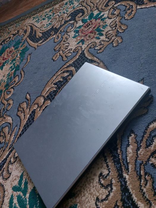 Продам ноутбук samsung