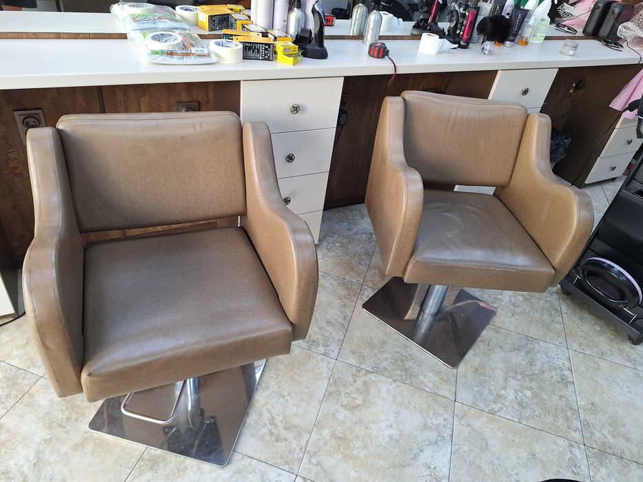 Фризьорски столове