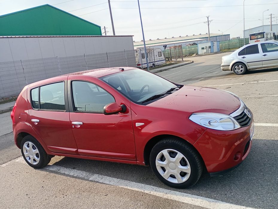 Dacia Sandero 2011