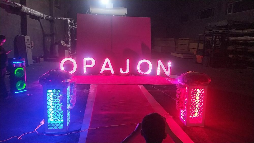 TUGʻULGAN  kunlar  uchun dekoratsiya sotiladi