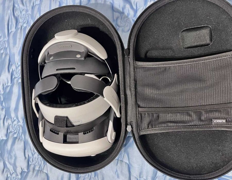 Meta Quest 3 512GB  + калъф и BOBOVR каишка