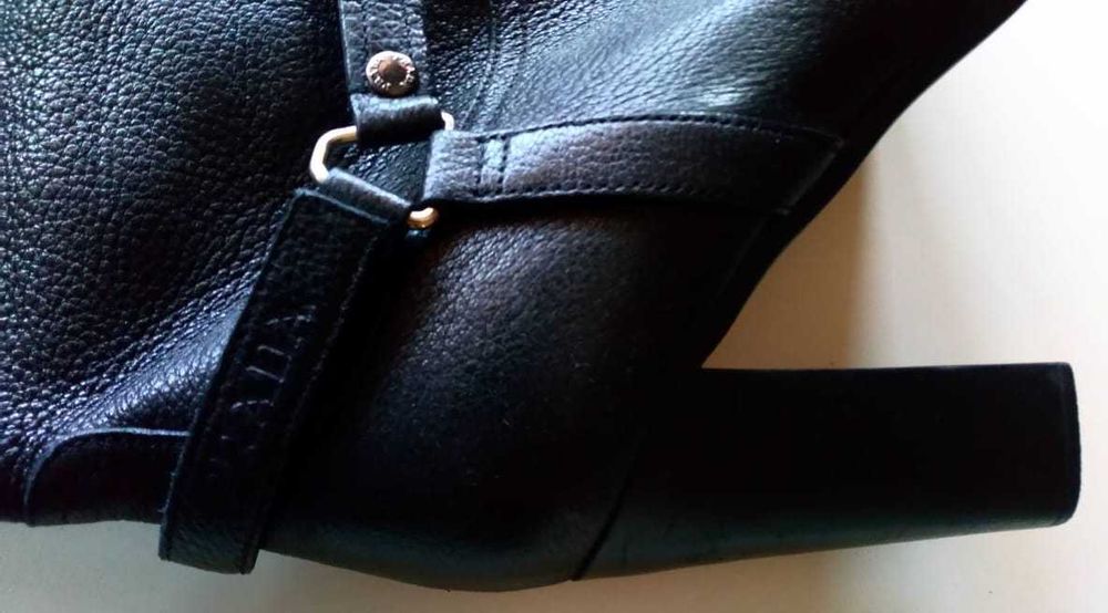 Оригинални ботуши Prada, размер 38.5, черни, 100% естествена кожа